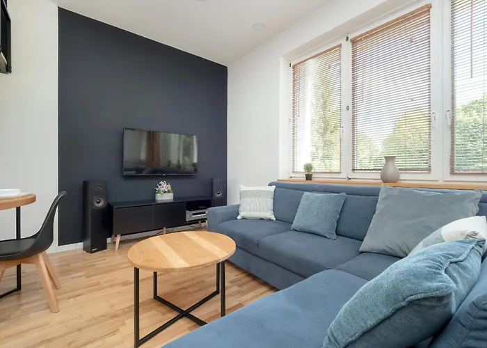 Eleganckie Studio Na 2 Pietrze Dla 4 Osob Z Antresola, Wanna I Parkingiem By Noclegi Renters