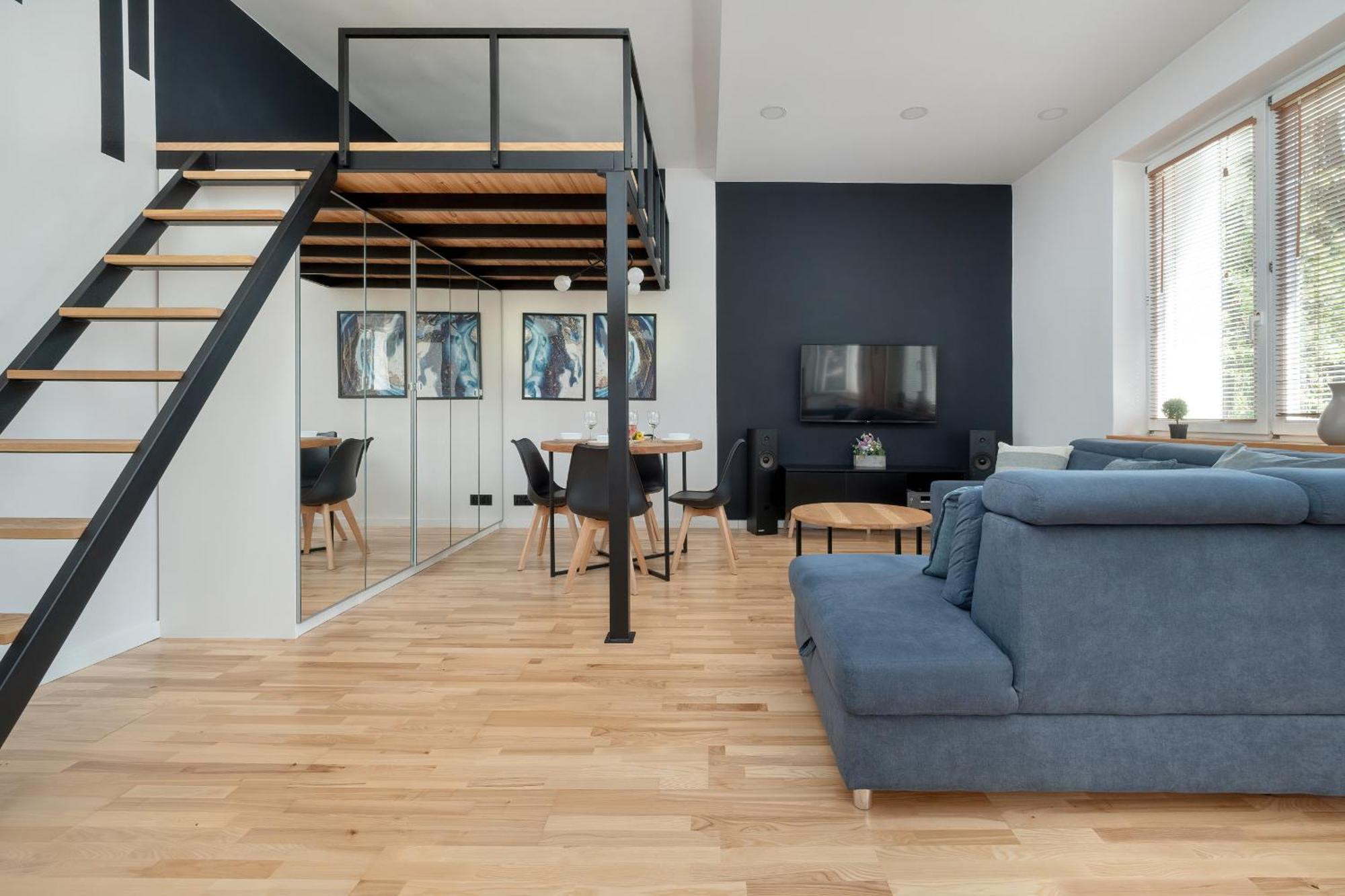 Apartment Eleganckie Na 2 Pietrze Dla 4 Osob Z Antresola, Wanna I Parkingiem By Renters Łódź